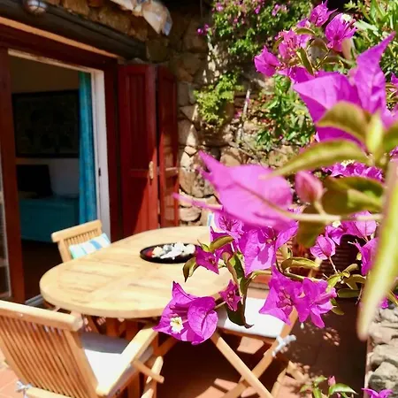 Apartment Casa Bougainville Villaggio Est