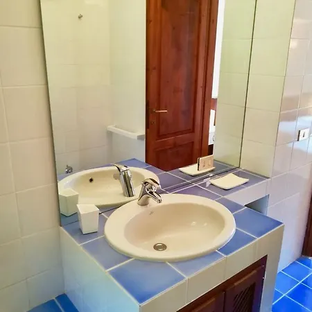 Casa Bougainville Villaggio Est * Capo Coda Cavallo