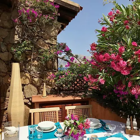 Casa Bougainville Villaggio Est * Capo Coda Cavallo