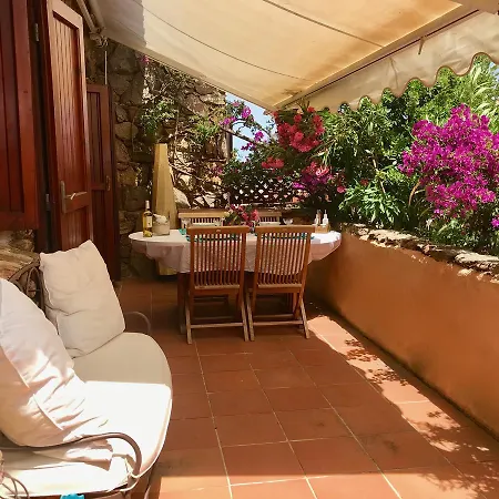 Casa Bougainville Villaggio Est * Capo Coda Cavallo